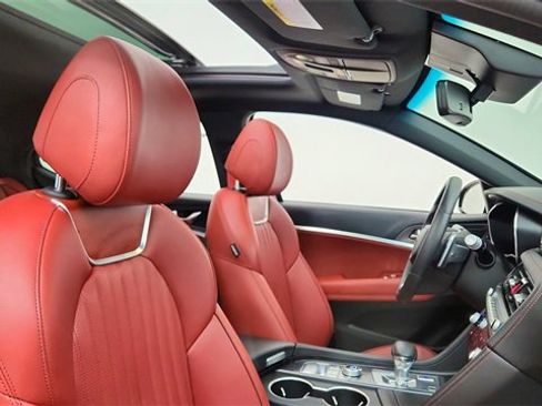 Used 2025 Genesis G70 2.5T w/ Sport Prestige Package image 22
