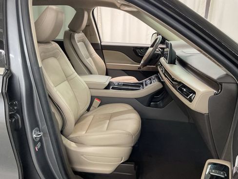 Used 2022 Lincoln Aviator Reserve w/ Equipment Group 201A AWD/4WD image 27