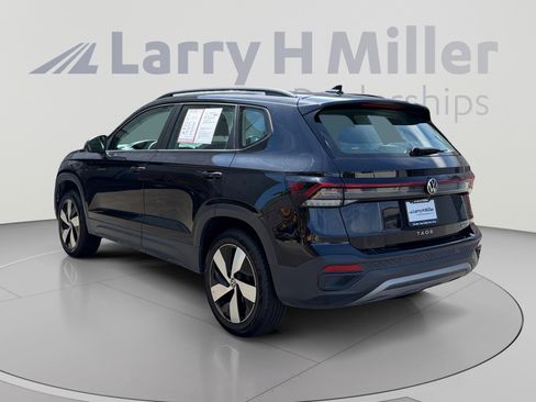 Used 2025 Volkswagen Taos S AWD/4WD image 3