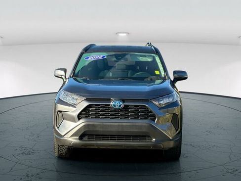 Used 2022 Toyota RAV4 LE image 9