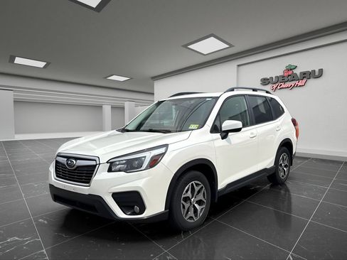 Used 2021 Subaru Forester Premium AWD/4WD image 6