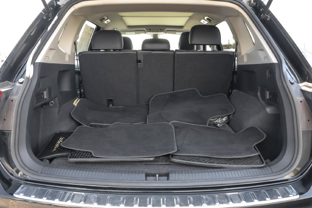 Used 2023 Volkswagen Tiguan SE w/ Panoramic Sunroof Package AWD/4WD image 31
