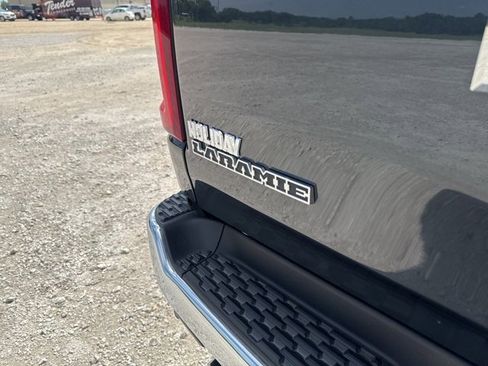 Used 2025 RAM 1500 Laramie image 12