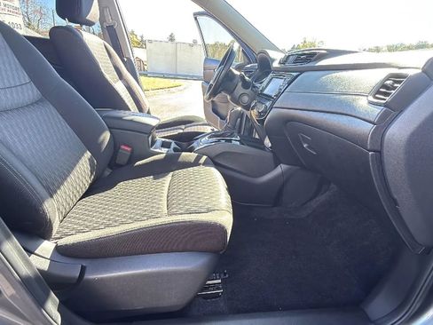 Used 2020 Nissan Rogue SV image 46