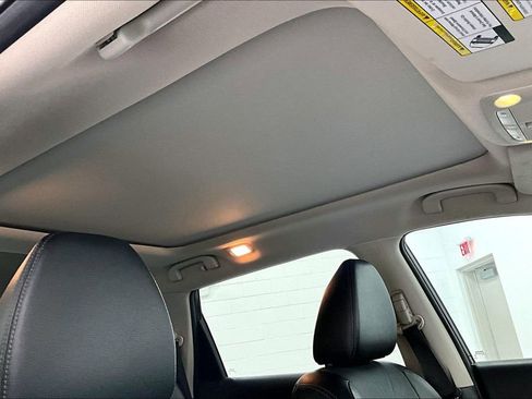 Used 2016 Nissan Rogue SL w/ SL Premium Package FWD image 20
