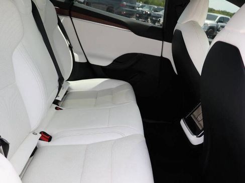 Used 2022 Tesla Model S AWD/4WD image 16
