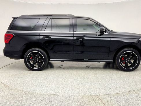 Used 2023 Ford Expedition Limited AWD/4WD image 4