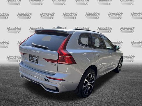 Certified 2025 Volvo XC60 B5 Plus image 10
