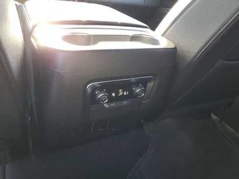 Used 2025 Chevrolet Tahoe LT AWD/4WD image 14