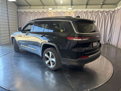 Used 2022 Jeep Grand Cherokee L Limited AWD/4WD image 6