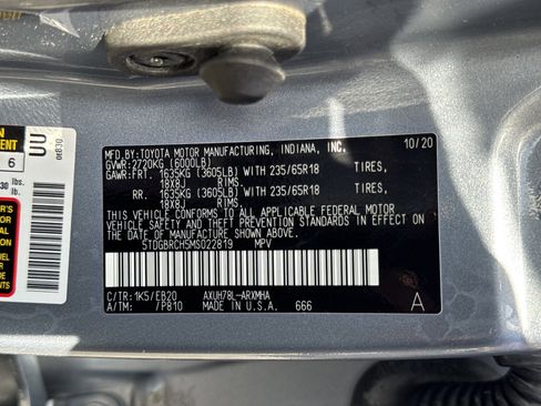 Used 2021 Toyota Highlander XLE image 35