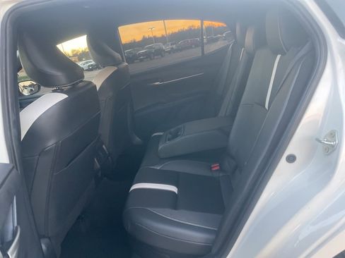 Used 2025 Toyota Camry SE image 12