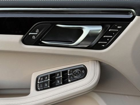 New 2026 Porsche Macan S image 14