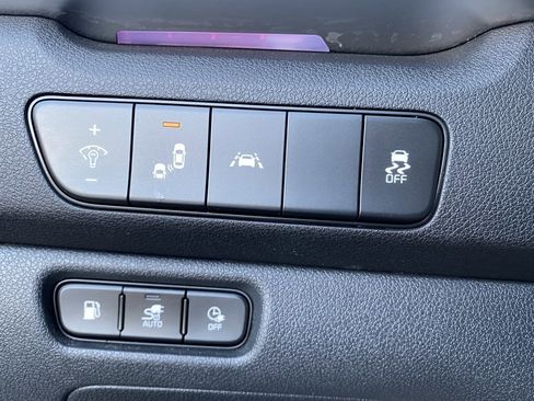 Used 2022 Kia Niro LXS image 24