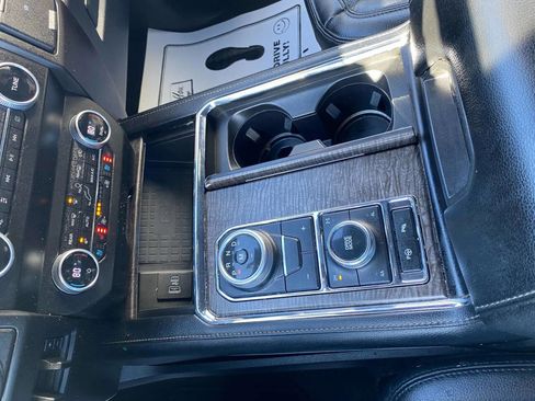 Used 2021 Ford Expedition Limited AWD/4WD image 19