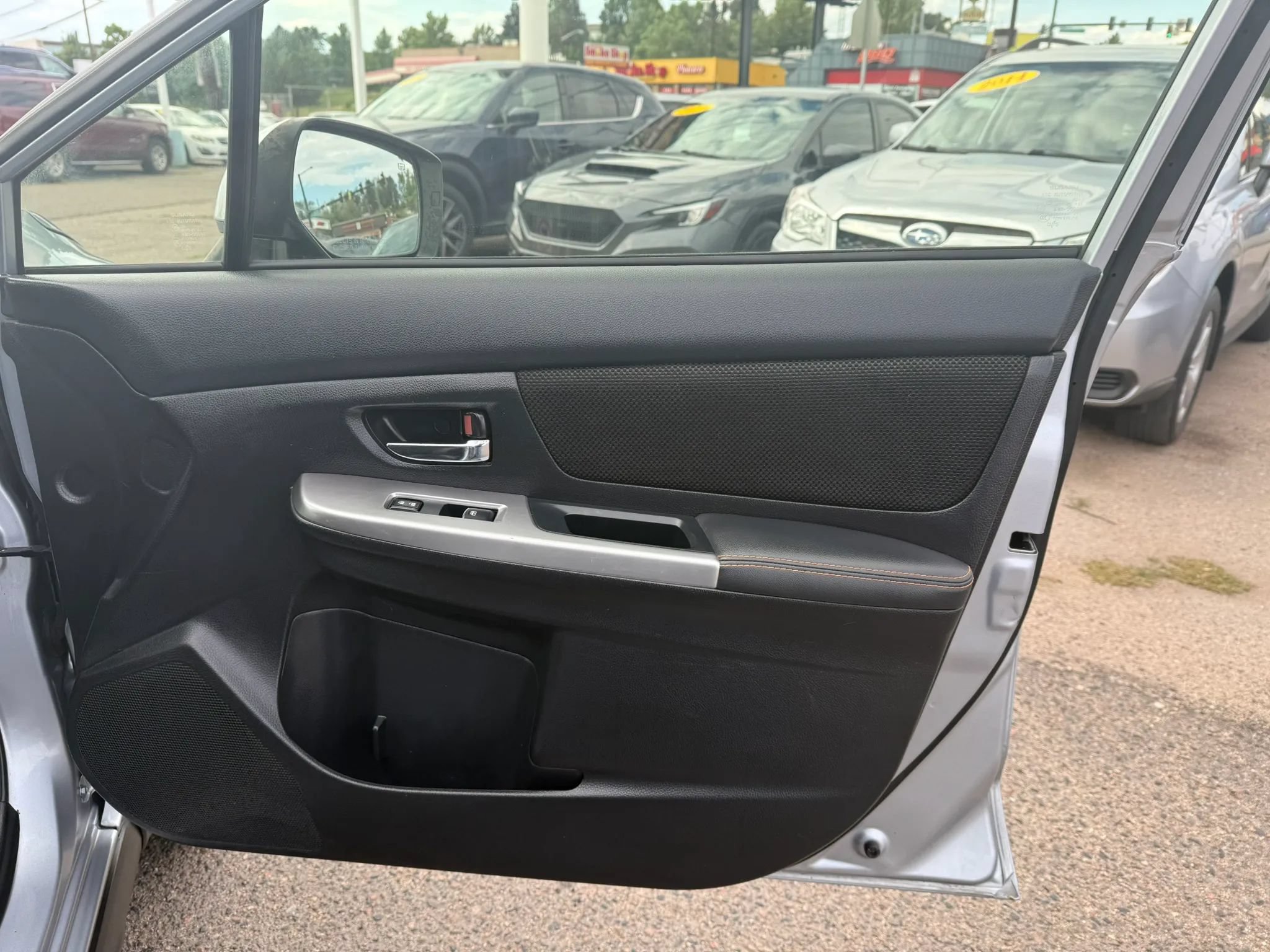 Used 2017 Subaru Crosstrek 2.0i Premium AWD/4WD image 17