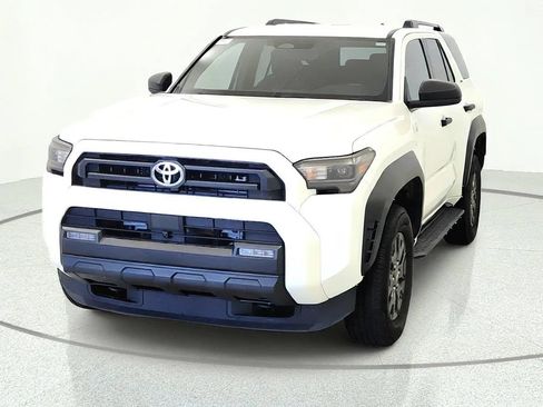 Used 2025 Toyota 4Runner SR5 AWD/4WD image 3