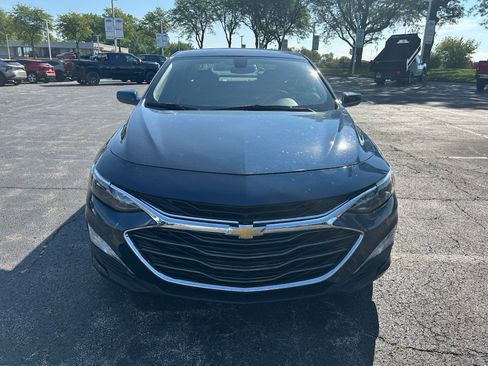 Used 2020 Chevrolet Malibu LT FWD image 2