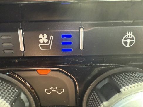 Used 2024 RAM 1500 Laramie image 28