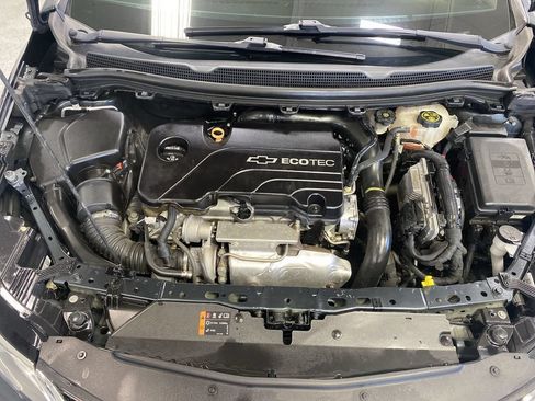 Used 2017 Chevrolet Cruze Premier w/ Enhanced Convenience Package FWD image 38
