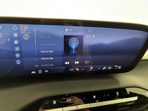 Certified 2025 Buick Enclave Avenir w/ Super Cruise Package image 26