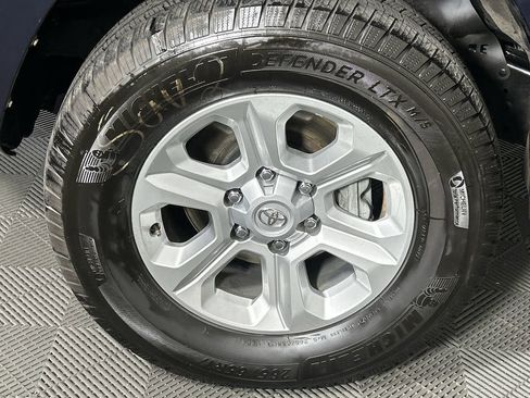 Used 2023 Toyota 4Runner SR5 RWD image 10