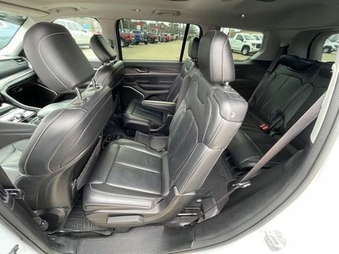 Used 2022 Jeep Grand Cherokee L Limited image 20