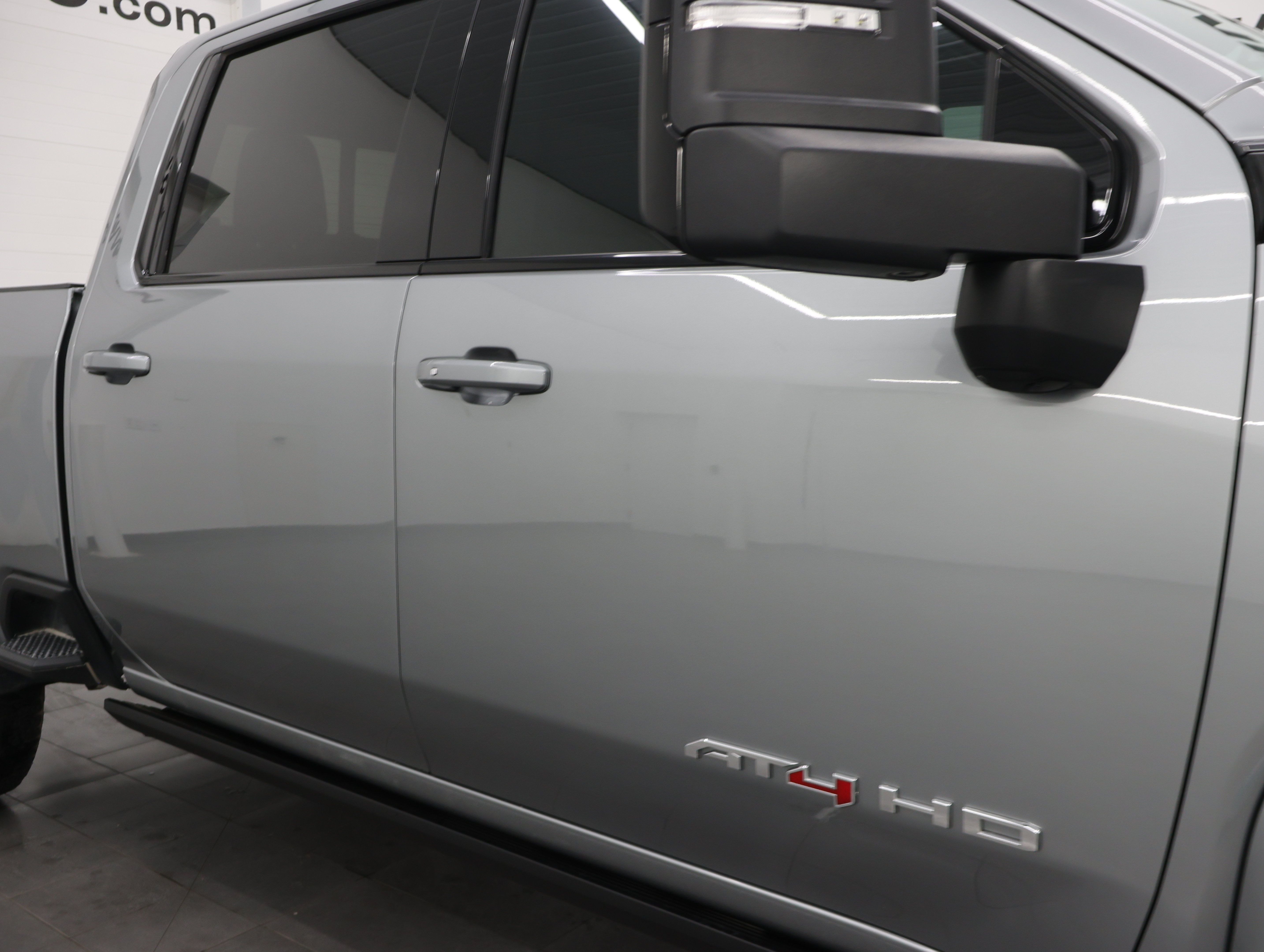 Used 2025 GMC Sierra 2500 AT4 w/ AT4 Premium Plus Package AWD/4WD image 31
