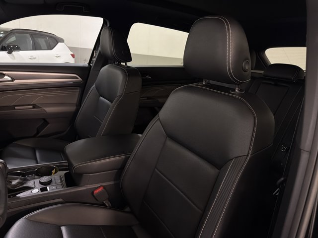 Certified 2023 Volkswagen Atlas Cross Sport SEL R-Line AWD/4WD image 14
