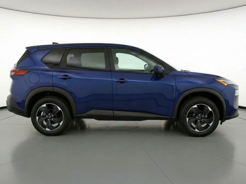 Used 2025 Nissan Rogue SV FWD image 11