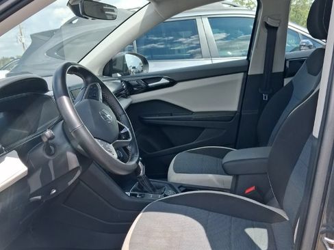 Used 2025 Volkswagen Taos S AWD/4WD image 5
