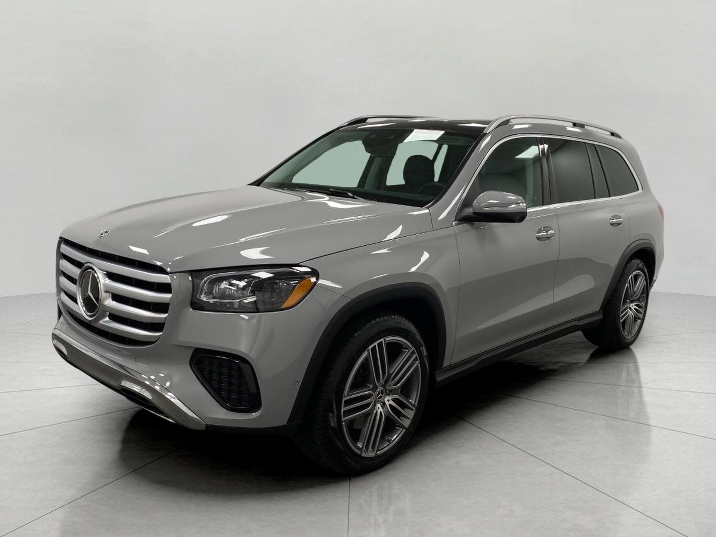 Certified 2026 Mercedes-Benz GLS 450 4MATIC image 46
