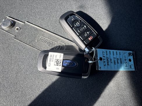 New 2026 Ford F250 XLT w/ XLT Premium Package image 32