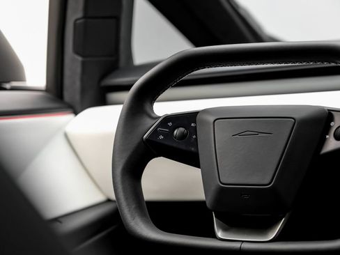 Used 2024 Tesla Cybertruck AWD Crew Cab image 20