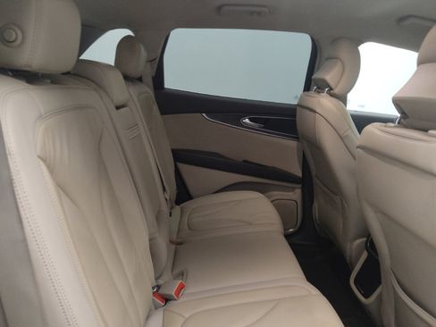 Used 2017 Lincoln MKX Select w/ Select Plus Package FWD image 19