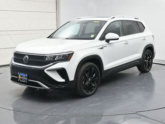 Certified 2022 Volkswagen Taos SE w/ Panoramic Sunroof Package FWD video 1