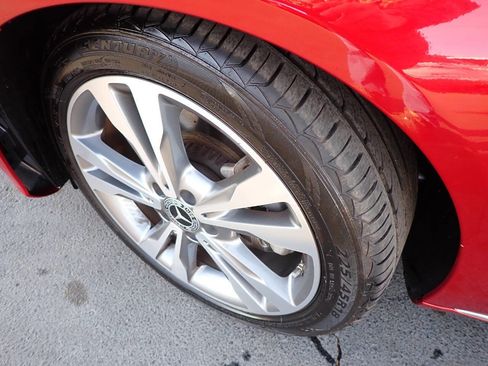 Used 2018 Mercedes-Benz C 300 Sedan image 13