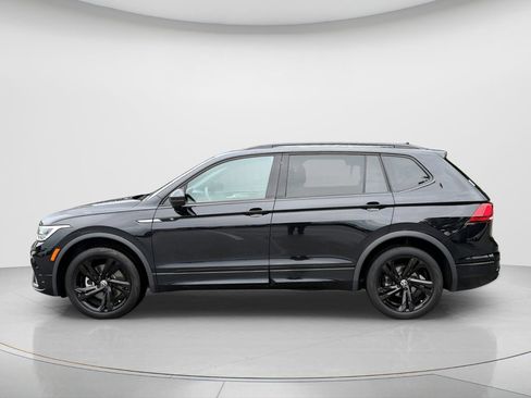 Used 2023 Volkswagen Tiguan SE R-Line FWD image 9