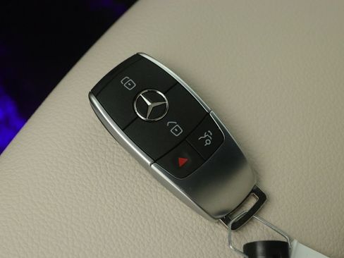 New 2026 Mercedes-Benz GLA 250 image 9