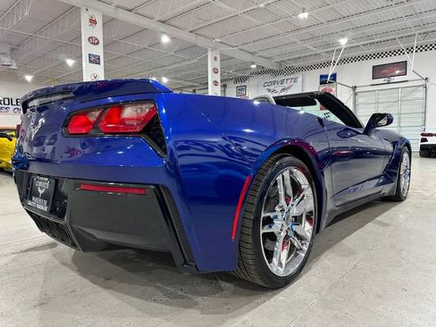 Used 2017 Chevrolet Corvette Stingray Convertible RWD image 3