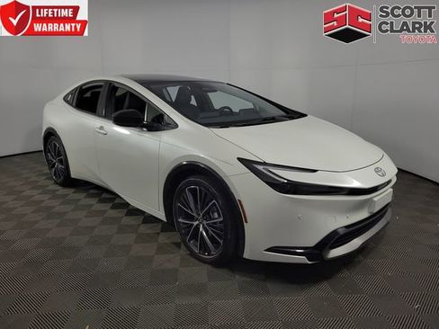 Used 2024 Toyota Prius XLE image 1