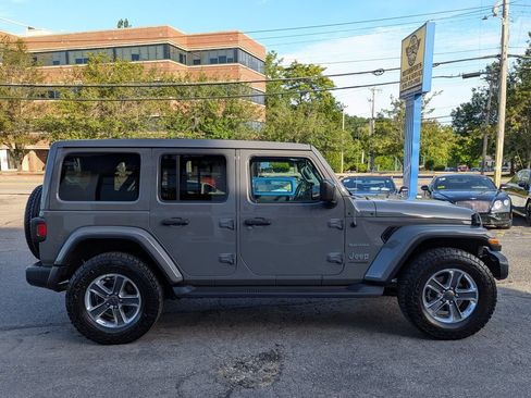 Used 2020 Jeep Wrangler Unlimited Sahara AWD/4WD image 6