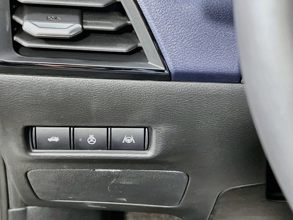 New 2026 Nissan Sentra SL w/ Floor Mat Package FWD image 9
