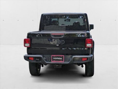 New 2025 Jeep Gladiator Sport image 8