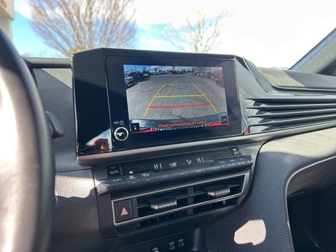 Used 2025 Toyota Camry SE image 22