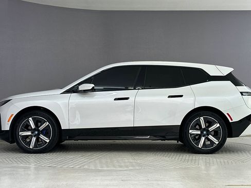 Certified 2024 BMW iX xDrive50 w/ Sport Package image 2