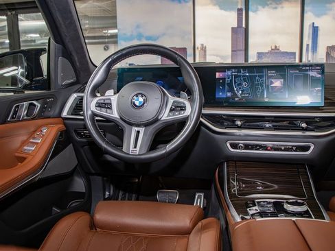 Certified 2023 BMW X7 M60i image 16