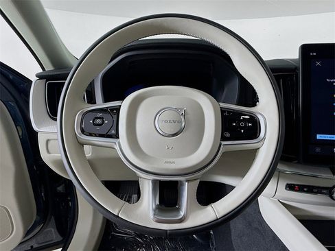 New 2026 Volvo XC60 B5 Ultra w/ Climate Package PRO image 11