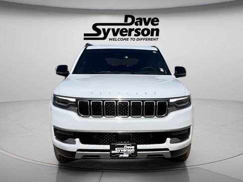 Used 2024 Jeep Wagoneer Series II w/ Flexible Seating Group AWD/4WD image 8