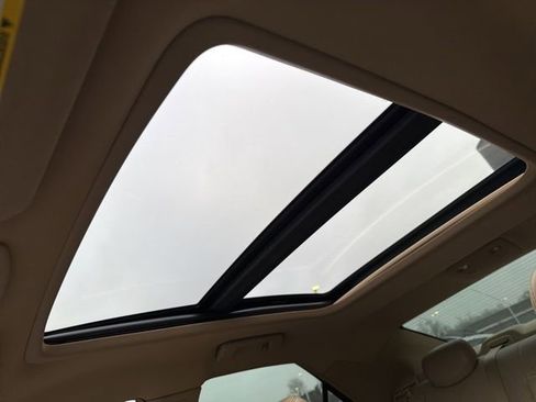 Used 2011 Cadillac CTS Luxury image 22